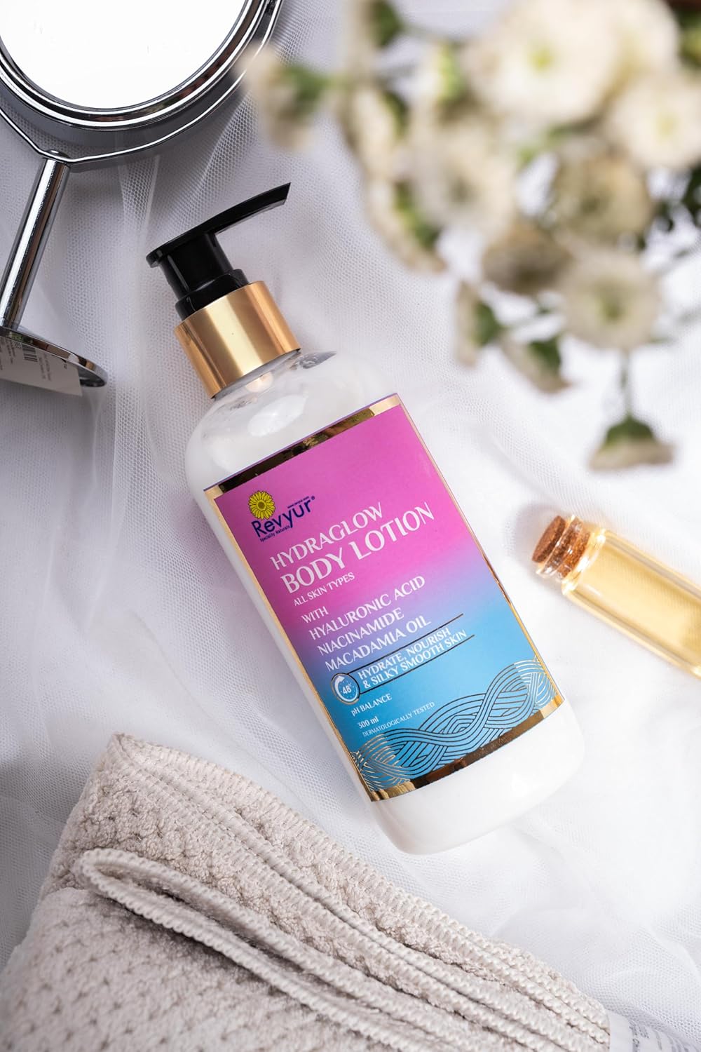 Revyur Hydraglow Body Lotion with Hyaluronic Acid, Niacinamide and Macadamia Oil for All Skin Types, 300ml